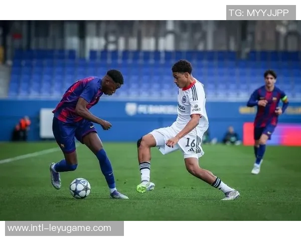 巴萨B队17岁边锋遭遇十字韧带撕裂伤缺一年前景堪忧 巴萨B队17岁边锋遭遇十字韧带撕裂伤缺一年前景堪忧