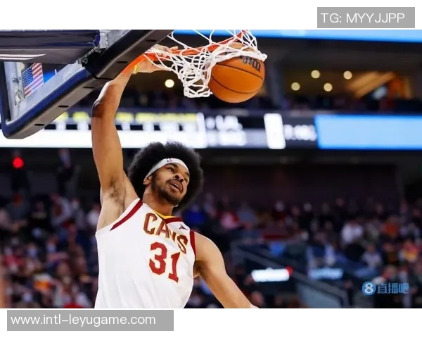 邹雨宸高效表现12投9中罚球10中8砍下27分11板成为内线核心力量