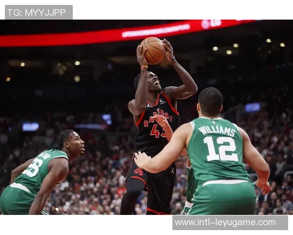 罗威半场表现平平犯规过多仅得4分5板1断1帽影响球队战局